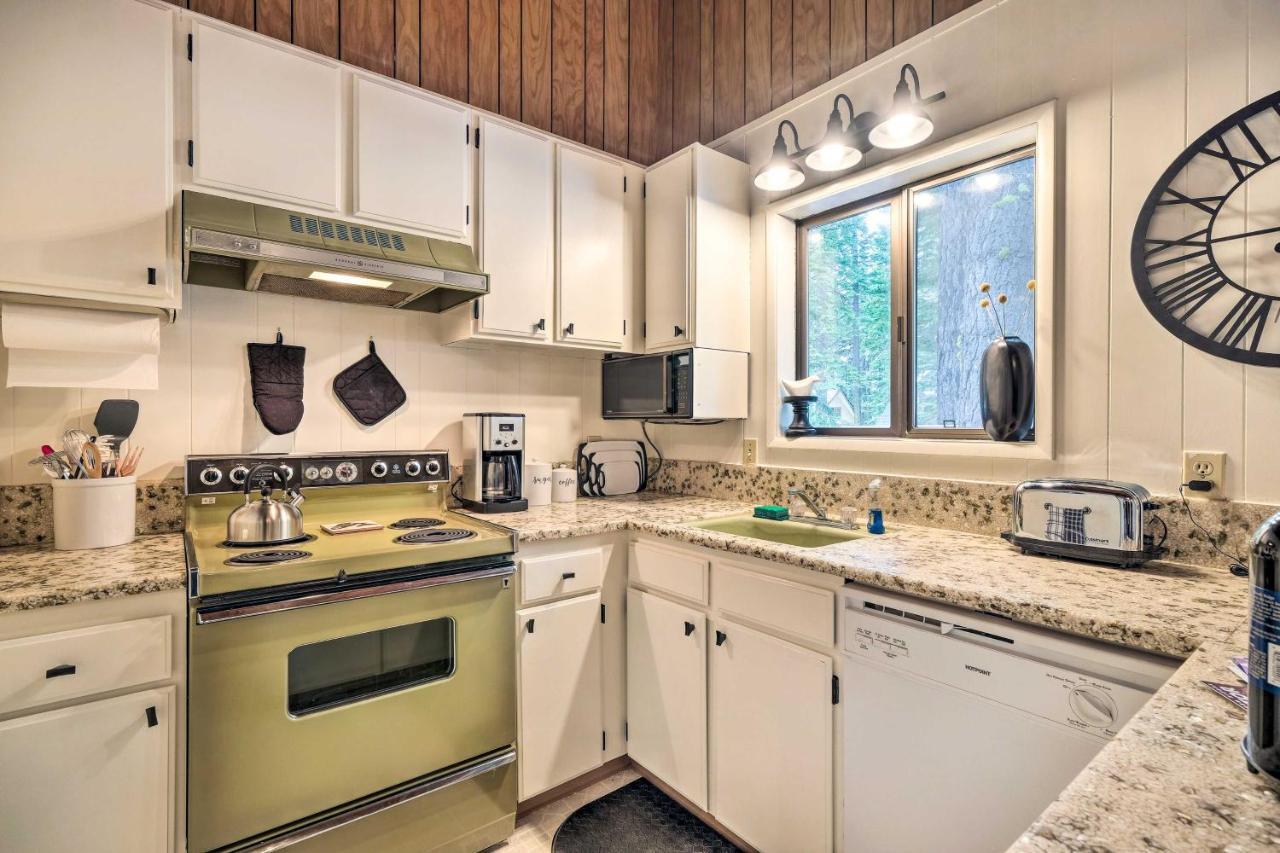 Pinecrest Retreat With Fireplace! Buitenkant foto